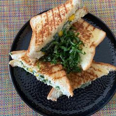 Spinach Sandwich A picture of Spinach Sandwich.
