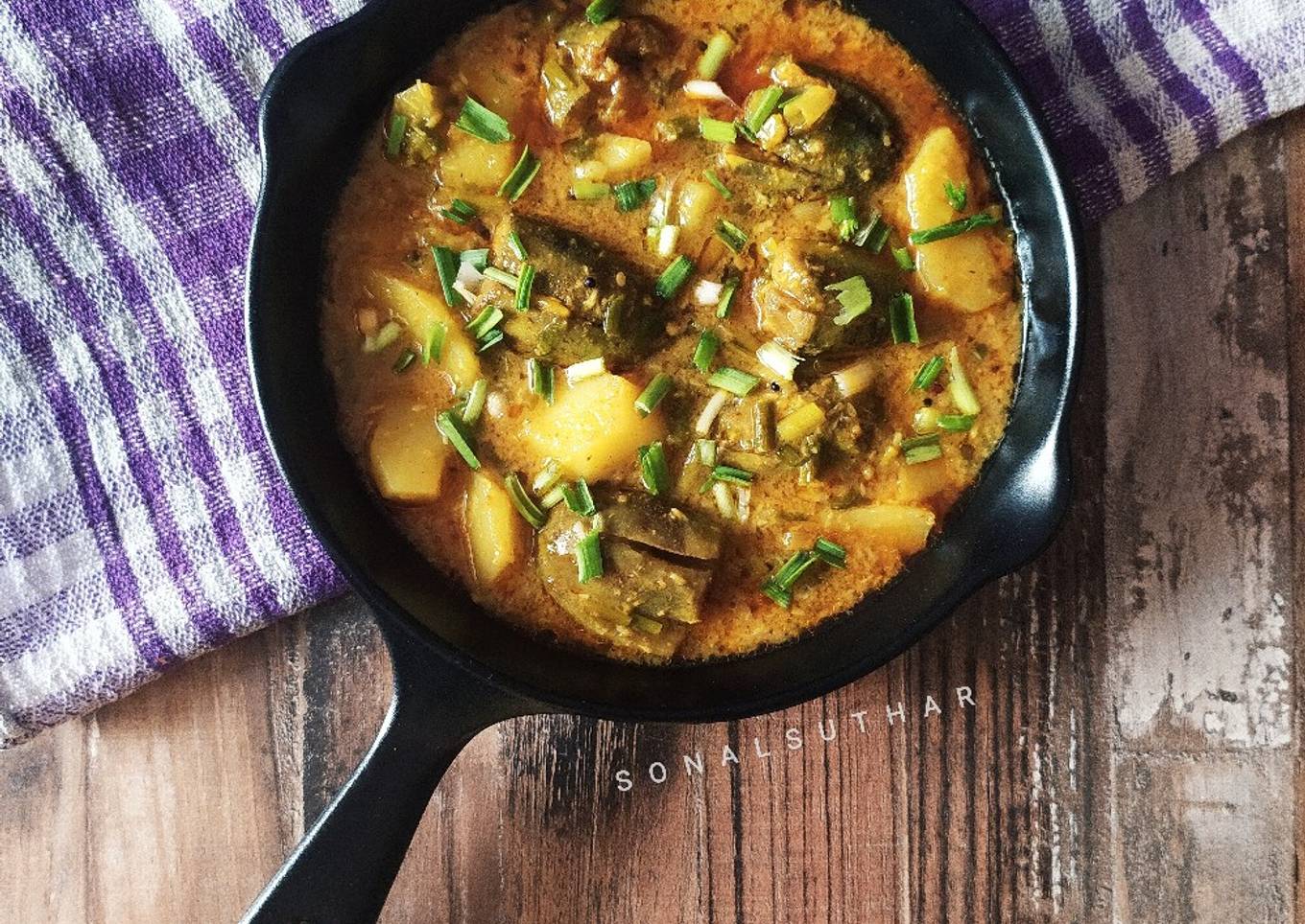 Maharashtrian Bharli Vangi / stuffed brinjals
