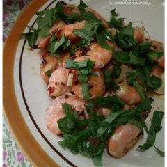 A picture of Garlic Prawns.