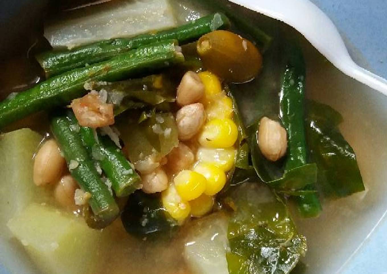 Sopa de legumes de tamarindo
