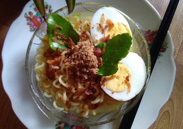 Resep: Mie Instan Kuah Soto Daun Jeruk Istimewa