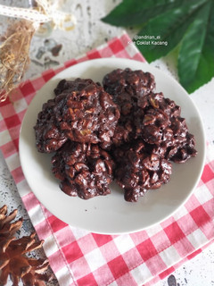 Foto resep Kue Coklat Kacang (Putih Telur)