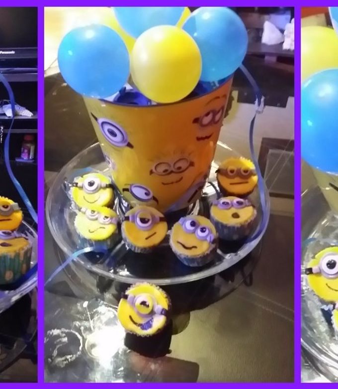 Una foto de Cupcakes Minions de Coco y Fondant