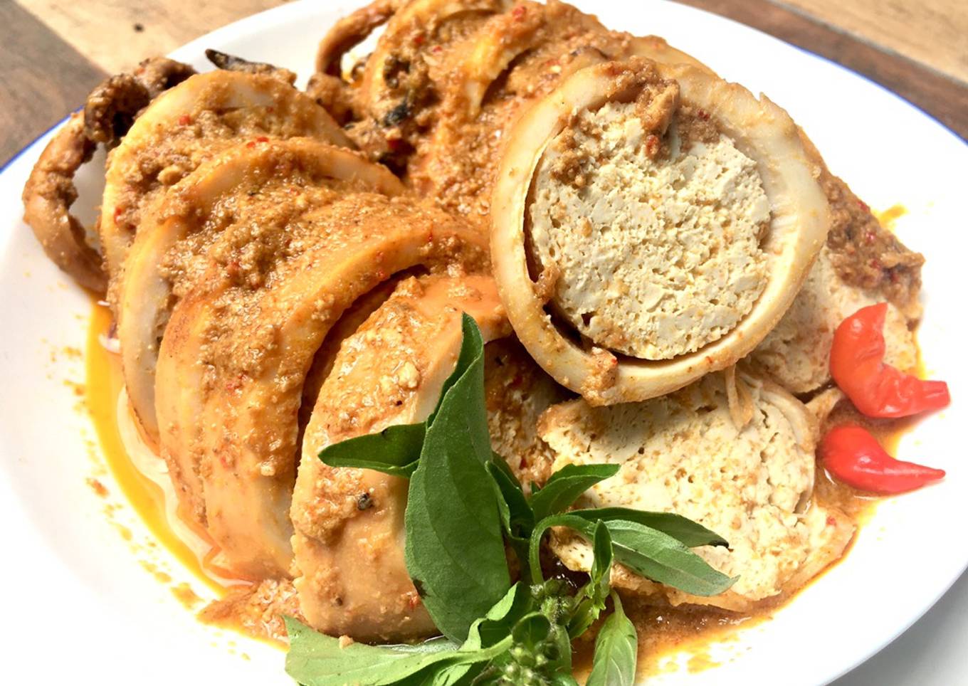 Gulai Cumi (Sotong) isi Tahu telur