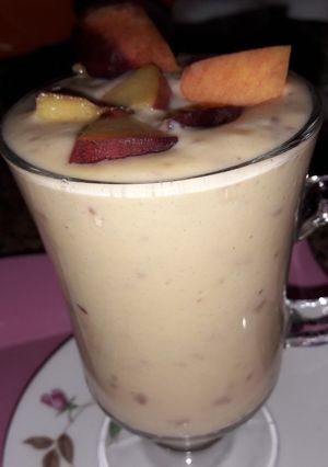 صورة لوصفة عصير🍹 الخوخ 🍑 أو زبادو الخوخ 🍑 المغذي 👌