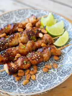 Una foto de Brochetas de pechuga de pollo a la miel