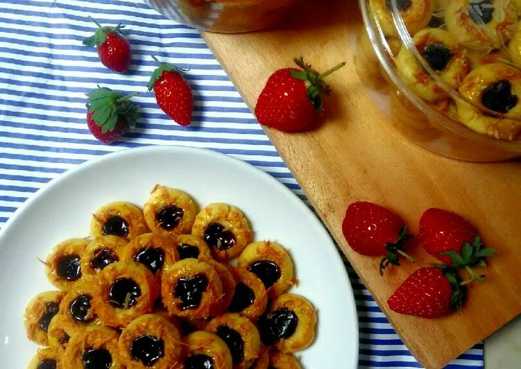 Kiat-kiat mengolah Blueberry Tumbprint cookies mantap