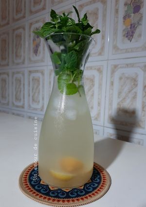 Une photo de Citronnade à la menthe 🍋 🌱