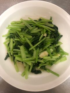 清炒蒜香油菜 的食譜成品照片