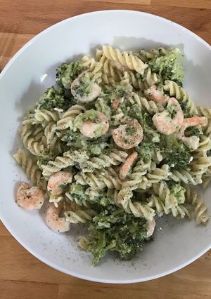A picture of Prawn & Broccoli pasta with Feta cheese sauce.