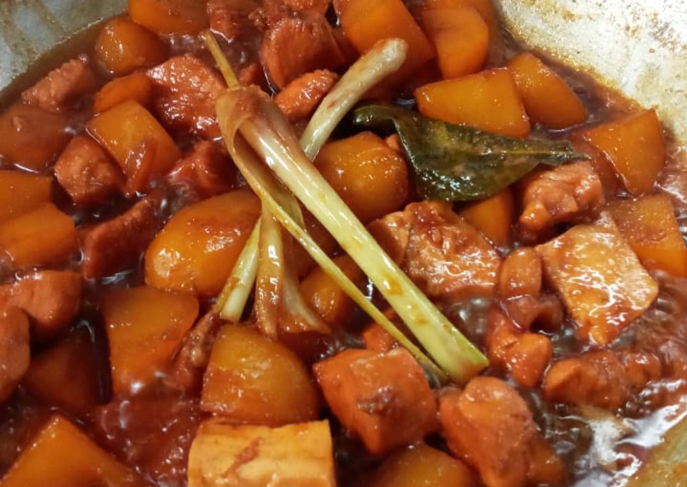 Semur Ayam Kentang Favorit Keluarga