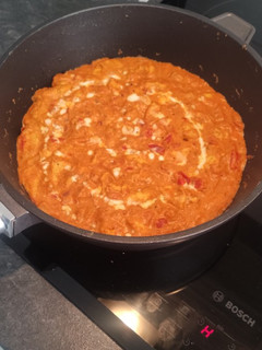 Una foto de Butter chicken casero