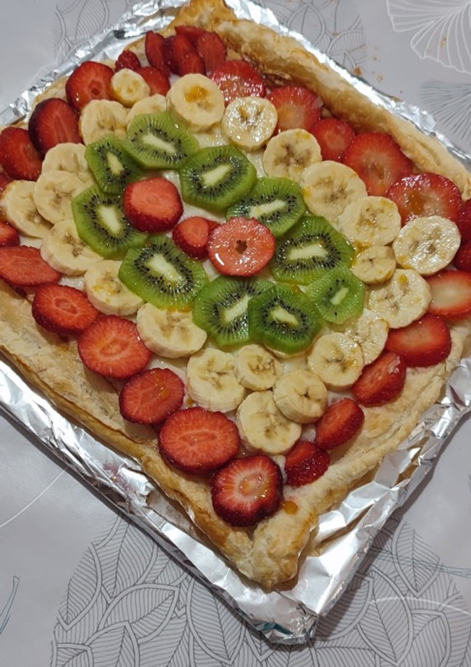 Una foto de Hojaldre de frutas y crema Monsieur Cuisine