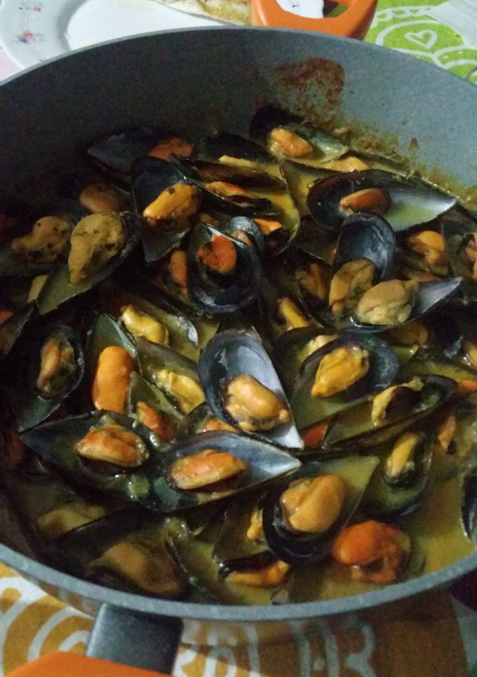 Una foto de Mejillones en salsa