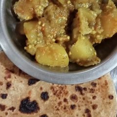 A picture of Aloo baingan ki sabji.