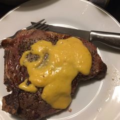 A picture of Bearnaise sauce.