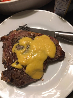 A picture of Bearnaise sauce.