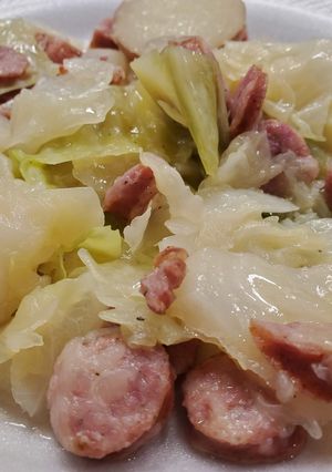 A picture of Instant Pot Conecuh & Cabbage.