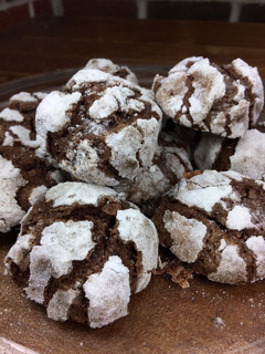 A picture of Chocolate Crackle Cookies.