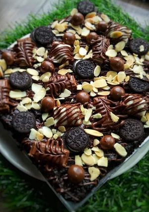Gambar "BROWNIES" by Mariana Zainal #SYEDMUNAWWAR