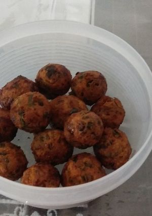 A picture of Methi and coriander crispy muthiya.