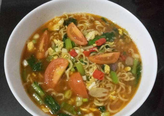 Resep termudah memasak Mie kuah instan  lezat