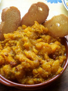 Una foto de Calabaza frita con chorizo de ciervo