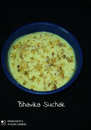 કેસર પિસ્તા શ્રીખંડ (Kesar Pista Shrikhand Recipe In Gujarati) રેસીપી મુખ્ય ફોટો