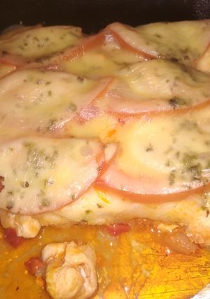 Una foto de Pastel de pollo con verduras