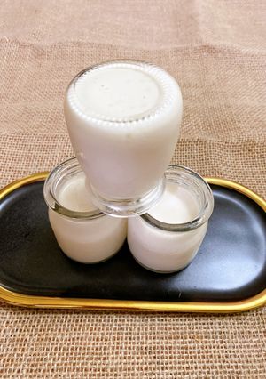 Hình của món Sữa chua úp ngược.