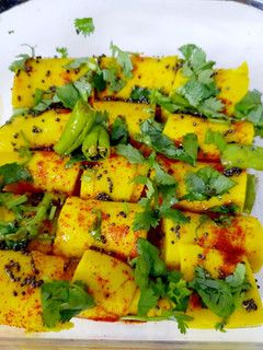 ખાંડવી રોલ (Khandvi Roll Recipe in Gujarati) રેસીપી મુખ્ય ફોટો