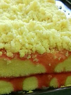 Foto resep Strawberry Crumble Cake