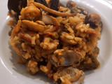 Paella con frutti di mare
