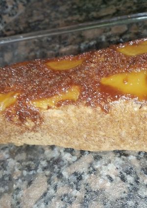 Una foto de Budín de manzana invertido
