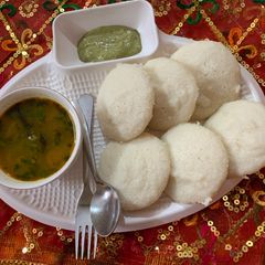 A picture of Idli.