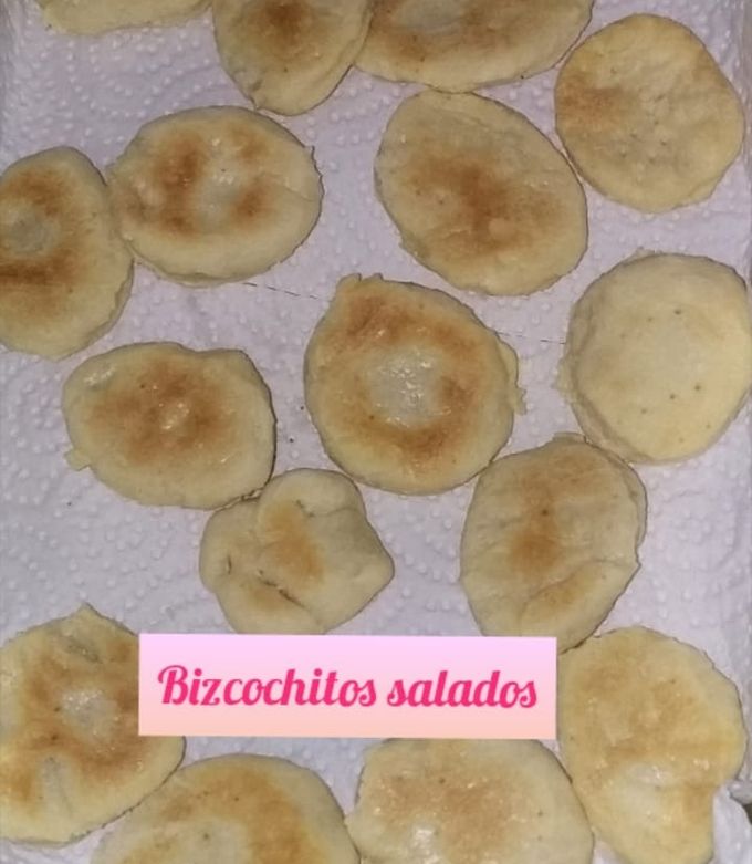 Una foto de Bizcochitos salados económicos y ricos