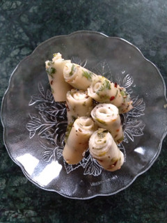 A picture of Suji ka khandvi.