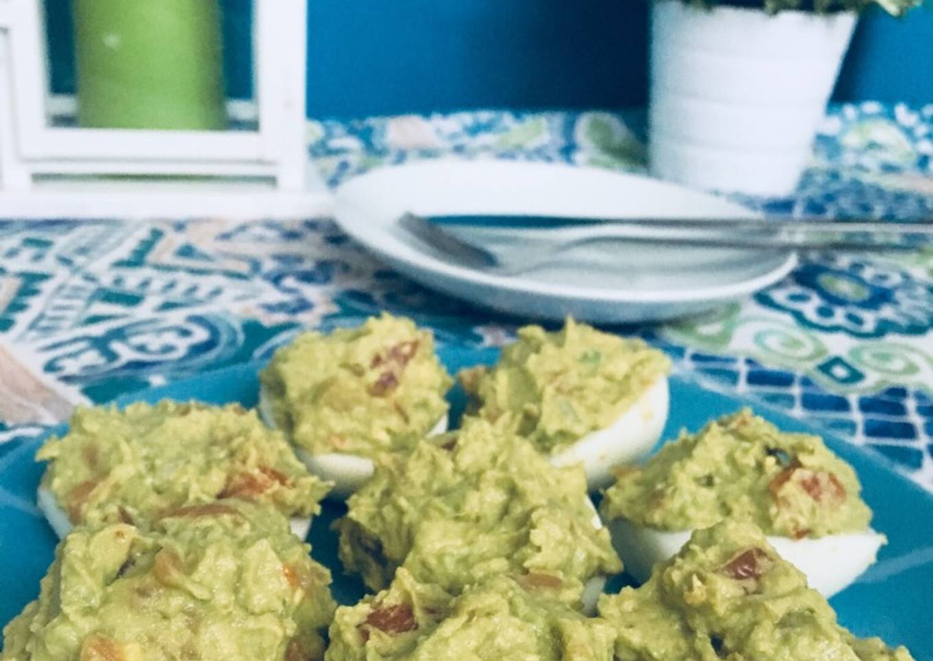 Huevos rellenos con aguacate y salmón 👌🏼