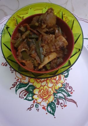 A picture of Bhindi gosht.