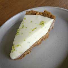 รูปของ No Bake Key Lime Pie (no oven, no mixer)
