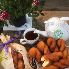 A picture of Korean Twisted Donuts.