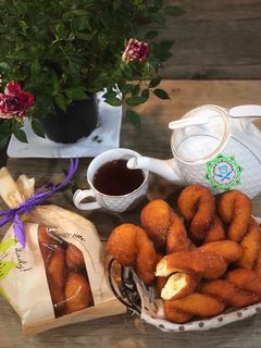 A picture of Korean Twisted Donuts.