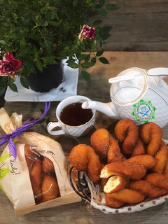 A picture of Korean Twisted Donuts.
