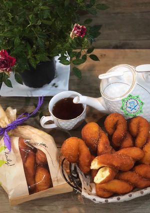 A picture of Korean Twisted Donuts.