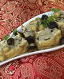 Đậu nhồi thịt om hạt sen nấm hương