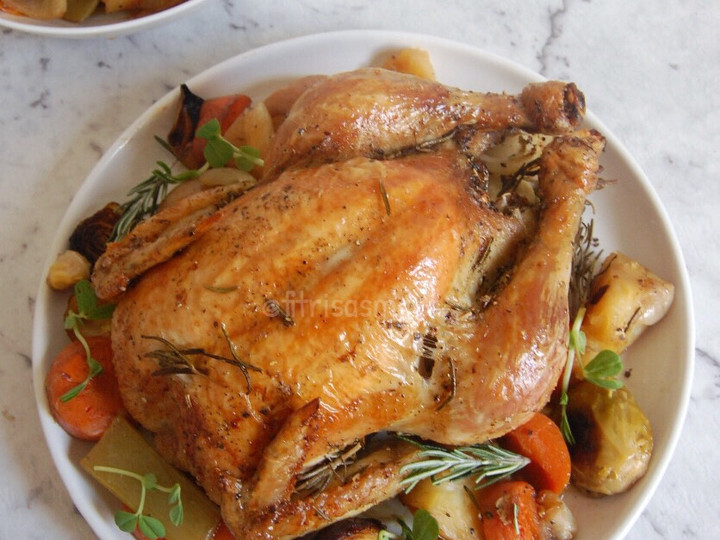 Resep: Roasted Chicken with Vegetables and gravy Menu Enak