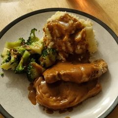 A picture of Swedish Pork Chops.