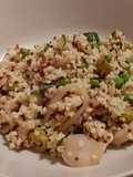 Burgul e quinoa con totani zucchine e piselli
