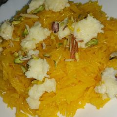 A picture of Jhatpatt Zarda (instant zardaa).