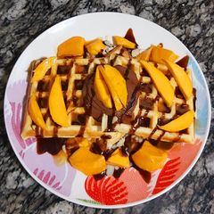 A picture of Mango choco waffles.
